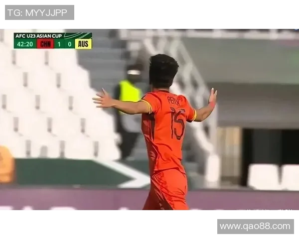 彭啸关键进球助力球队逆转胜利展现绝佳状态与比赛智慧